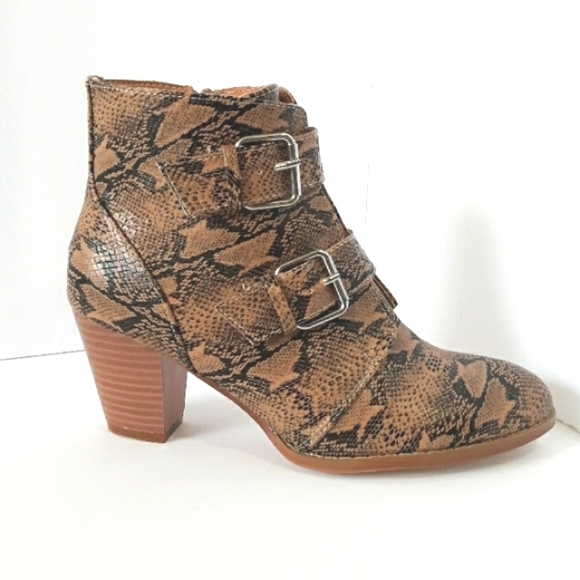 Coconuts by Matisse Shoes Coconuts By Matisse Helga Ankle Booties